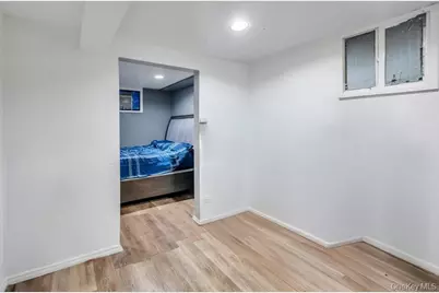 626 Winthrop Drive, Uniondale, NY 11553 - Photo 36