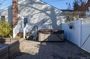 194 Newark St, Lindenhurst, NY 11757 - Photo 36