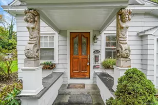 427 Park Ave, Huntington, NY 11743 - Photo 2