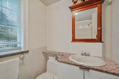 427 Park Avenue, Huntington, NY 11743 - Photo 14