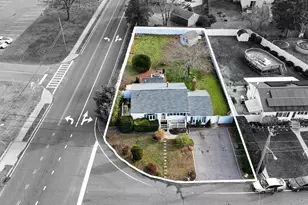 277 Horseblock Road, Farmingville, NY 11738 - Photo 28