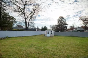 277 Horseblock Road, Farmingville, NY 11738 - Photo 24