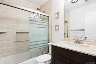 106 Northwood Blvd, Central Islip, NY 11722 - Photo 14