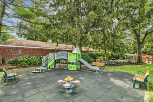 6 Bryant Crescent, White Plains, NY 10605 - Photo 12