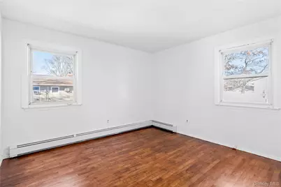 345 41 St Street, Copiague, NY 11726 - Photo 12