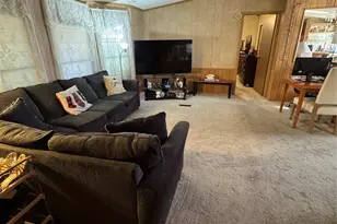 92 Willow Dr, East Quogue, NY 11942 - Photo 6