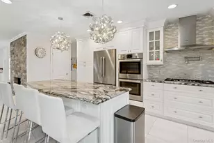 1560 Pebble Ln, Hewlett, NY 11557 - Photo 10