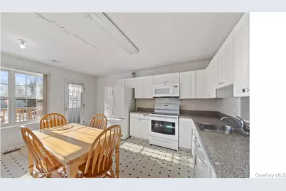 21 Kings Way, Pawling, NY 12564 - Photo 4