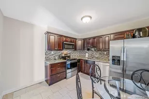 40 W 4th St, Patchogue, NY 11772 - Photo 10
