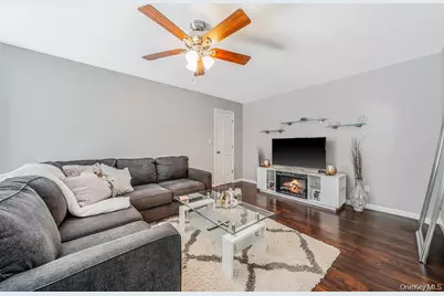 40 W 4th Street #213, Patchogue, NY 11772 - Photo 4