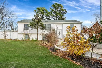 275 Brentwood Parkway, Brentwood, NY 11717 - Photo 1