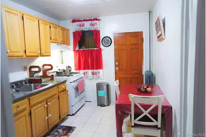 80-60 90 Avenue, Woodhaven, NY 11421 - Photo 6