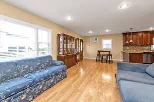31 Piave Terrace, Lindenhurst, NY 11757 - Photo 4