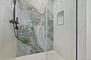 267 Sprucewood Dr, Levittown, NY 11756 - Photo 34