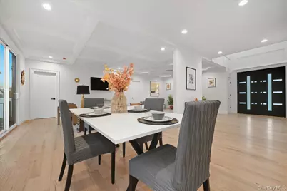 267 Sprucewood Drive, Levittown, NY 11756 - Photo 12