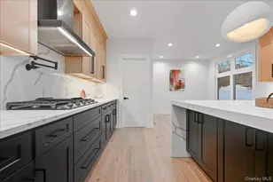 267 Sprucewood Dr, Levittown, NY 11756 - Photo 16