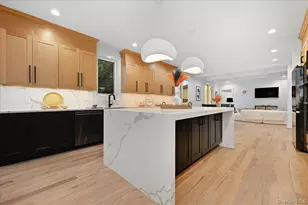 267 Sprucewood Dr, Levittown, NY 11756 - Photo 18