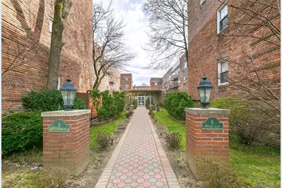 6-8 Wooleys Lane #B-34, Great Neck, NY 11023 - Photo 1