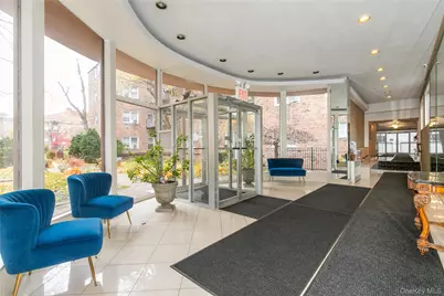 6-8 Wooleys Lane #B-34, Great Neck, NY 11023 - Photo 2