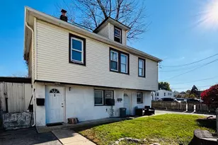 82 Fern Pl, Inwood, NY 11096 - Photo 2