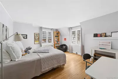 46 E Hyatt Avenue, Mount Kisco, NY 10549 - Photo 20