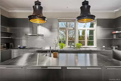 106 Premium Point, New Rochelle, NY 10801 - Photo 18