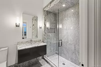 106 Premium Point, New Rochelle, NY 10801 - Photo 28