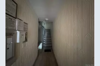 3080 37th Street, Astoria, NY 11103 - Photo 10