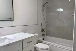 840 Montauk Hwy, Copiague, NY 11726 - Photo 14