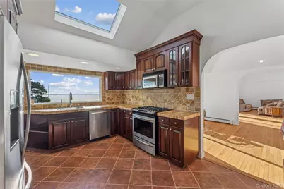 6 Last Lane, Hampton Bays, NY 11946 - Photo 6