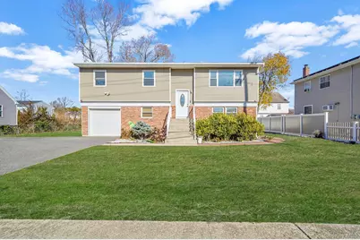 445 45th Street, Copiague, NY 11726 - Photo 2