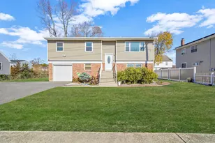 445 45th St, Copiague, NY 11726 - Photo 2