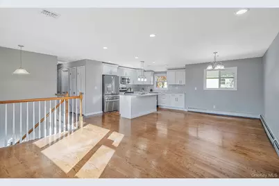 445 45th Street, Copiague, NY 11726 - Photo 6