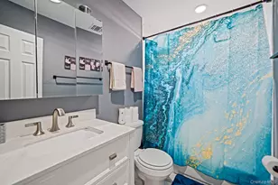 445 45th St, Copiague, NY 11726 - Photo 22