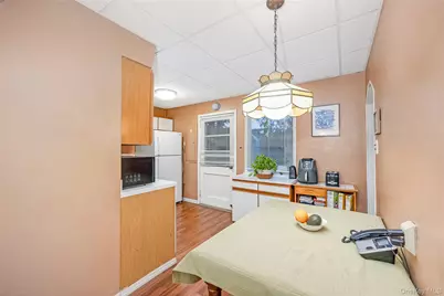 4 Florida Avenue, Copiague, NY 11726 - Photo 12