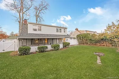 4 Florida Avenue, Copiague, NY 11726 - Photo 2