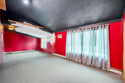 143 Blacksmith Road E, Levittown, NY 11756 - Photo 8