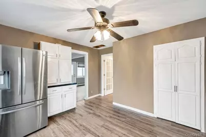 143 Blacksmith Road E, Levittown, NY 11756 - Photo 2