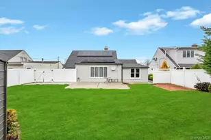 143 Blacksmith Rd E, Levittown, NY 11756 - Photo 22