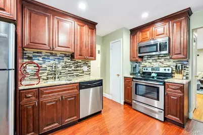 24 W Oak Street, Farmingdale, NY 11735 - Photo 12