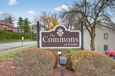8 Knightsbridge #A, Poughkeepsie, NY 12603 - Photo 2