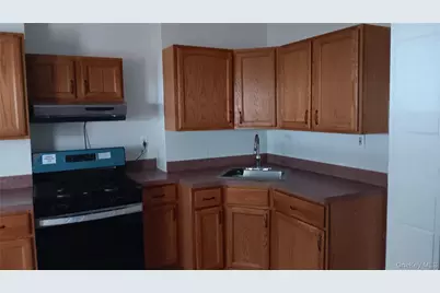 1811 Wallace Avenue, Bronx, NY 10462 - Photo 2