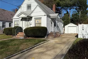 133 Wellington St, Hempstead, NY 11550 - Photo 2