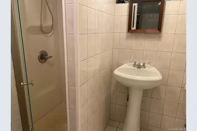 133 Wellington Street, Hempstead, NY 11550 - Photo 18