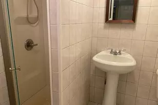 133 Wellington St, Hempstead, NY 11550 - Photo 18