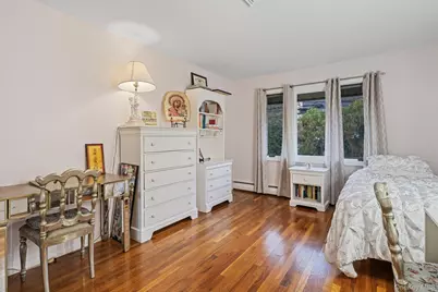 158 Old Courthouse Road, Manhasset Hills, NY 11040 - Photo 28