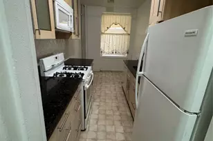 2081 Cruger Ave Cruger, Bronx, NY 10462 - Photo 10