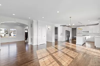 3421 Hawthorne Drive N, Wantagh, NY 11793 - Photo 12