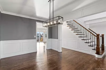 3421 Hawthorne Drive N, Wantagh, NY 11793 - Photo 4