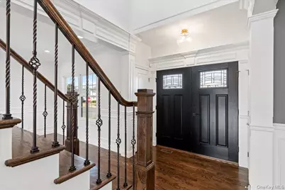 3421 Hawthorne Drive N, Wantagh, NY 11793 - Photo 2